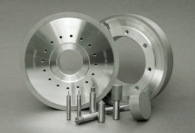 Electroplated edge-grinding tools in the double/triple-mesh programme.
