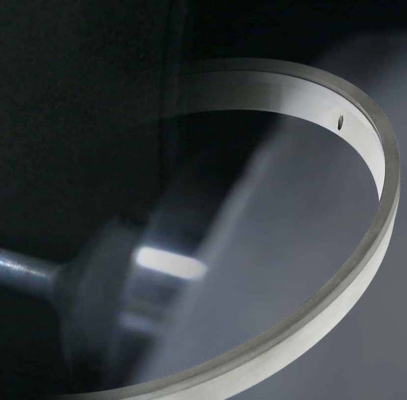 Grinding wheel for cutting-tool manufacture