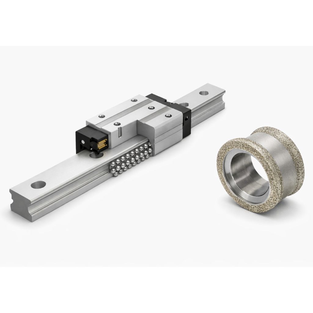 Profilabrichten beim Schleifen von Wälzlagern mit EHWA Diamant-Abrichtrollen